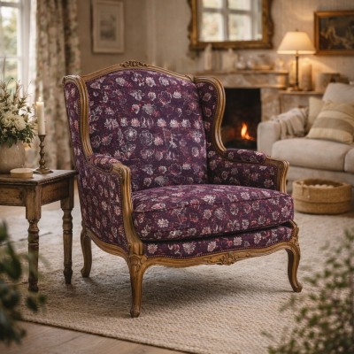 Fauteuil réalisé avec le tissu Botanica prune en suédine velours